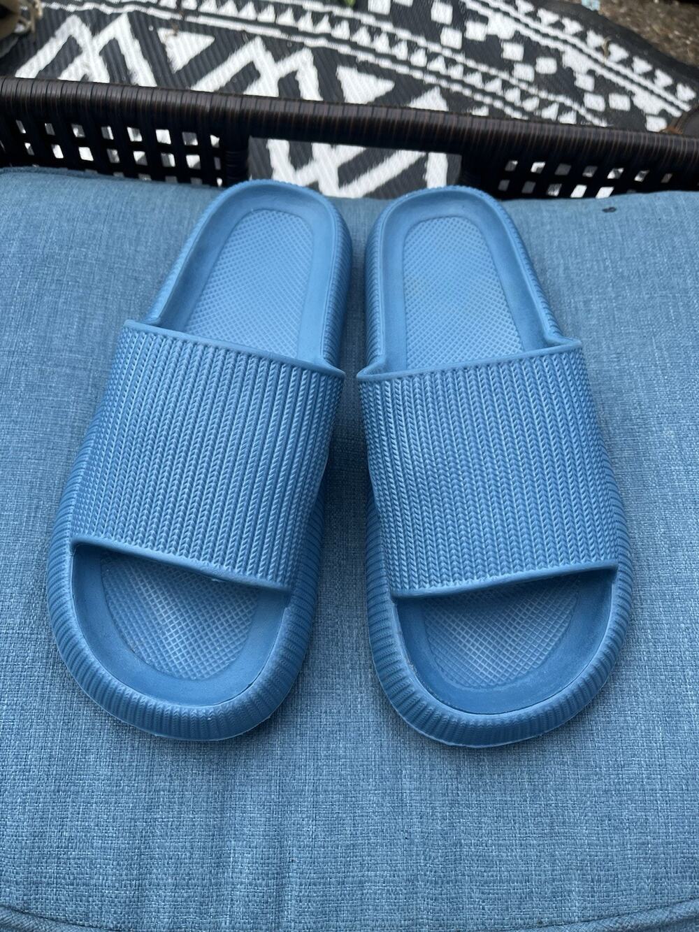 Woven Rubber Cloud Sandals thick Sole Blue 9/9.5 Beach Pool Water Shoes 40/41